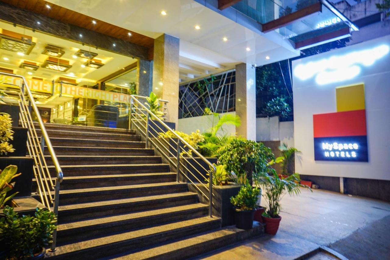 Myspace Hotels Silverstar بنغالور المظهر الخارجي الصورة